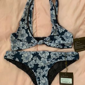 Blue Magnolia Acacia Set